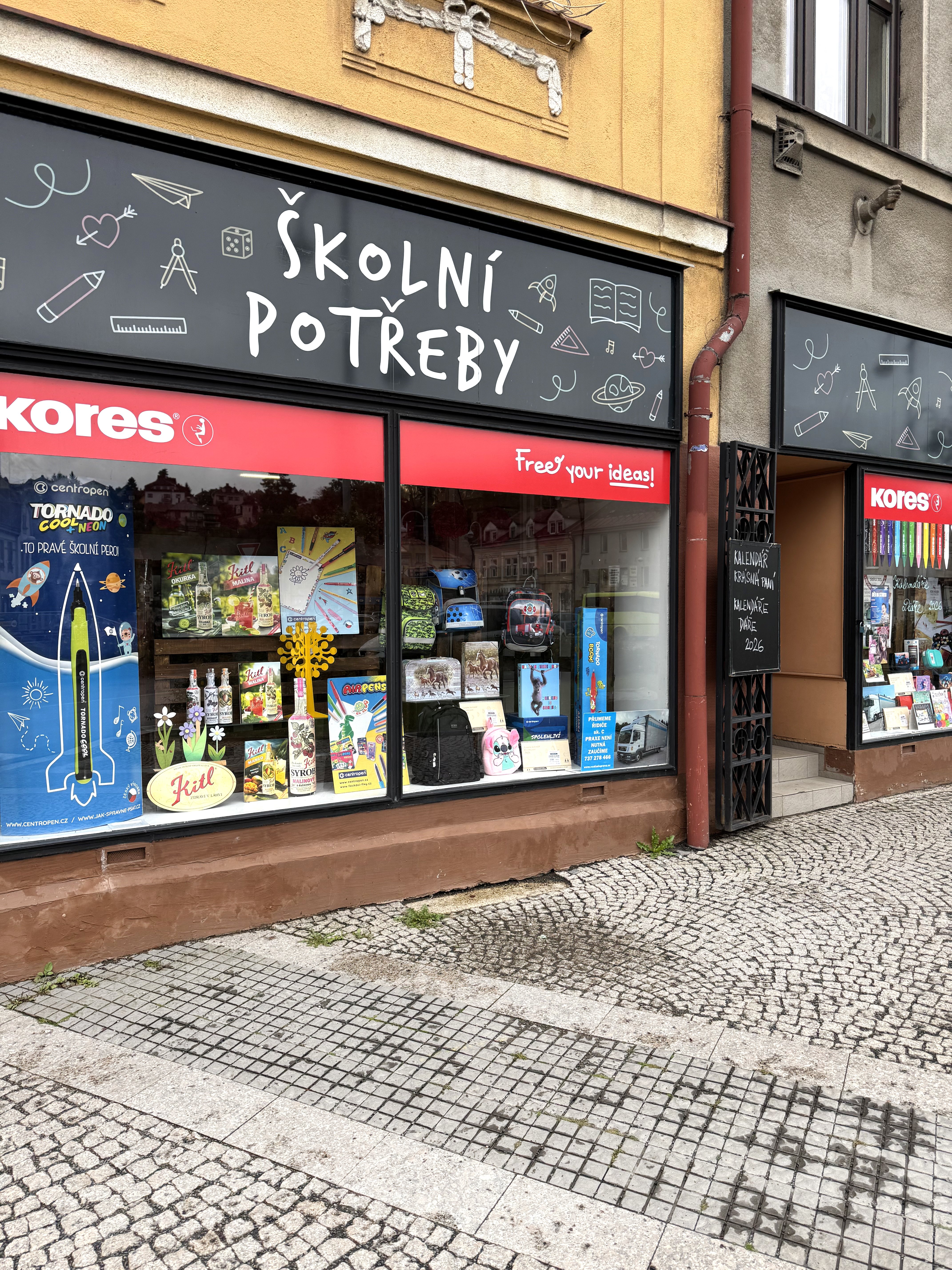 Papírnictví na náměstí Papírnictví na náměstí